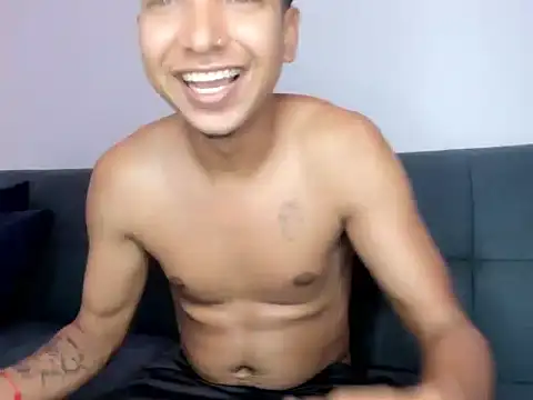 paulhot11 webkamerás műsora