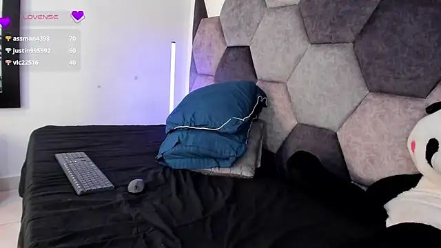 DulceJones Chat XXX live