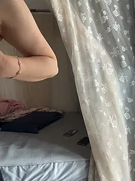 Chat +18 de littlesluttycat ao vivo