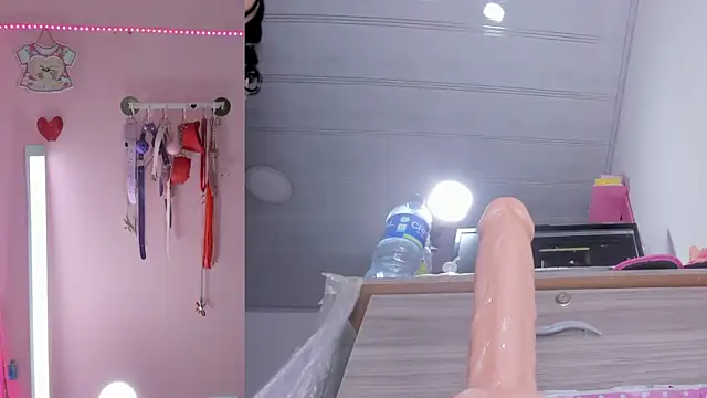 emily_foxxxii Obrolan Langsung XXX