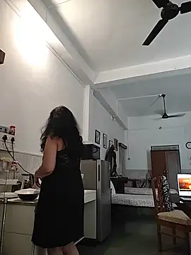 NakedMILFx Chat XXX live