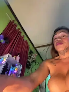 Show modela ASIANMISTRESSSS na web-kameri