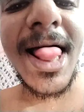 RamseyHot: διαδικτυακό σόου στην κάμερα