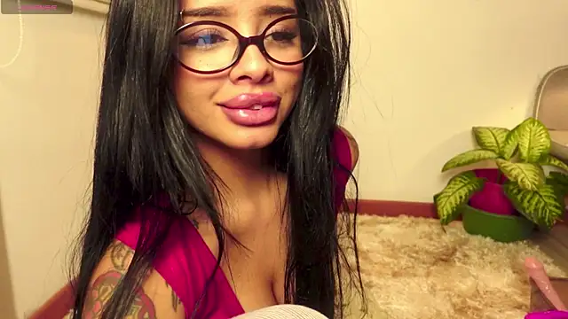 Amapola_999's Live XXX Chat