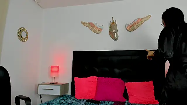 Natalye_23 Adlı Modelin Canlı XXX Sohbeti