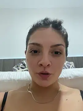 DanielaelianaのライブXXXチャット