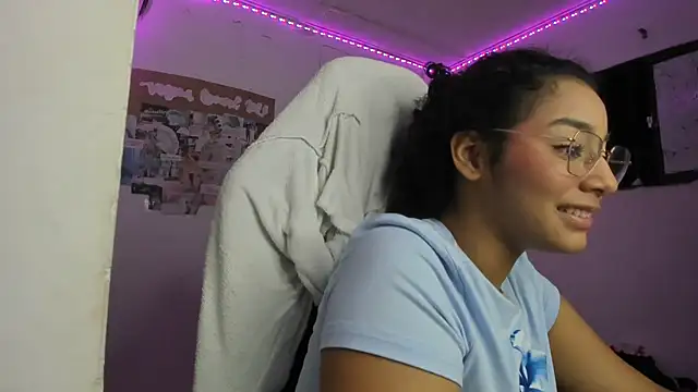 emily_stars1のウェブカメラショー