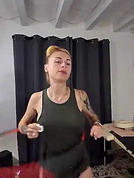 kylie_blck 现场XXX聊天