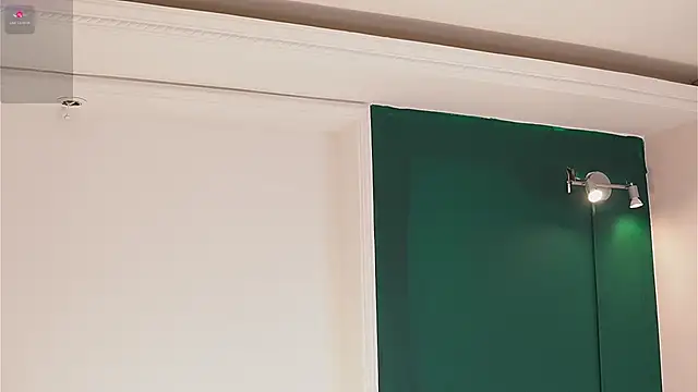 caroline_adams_ Adlı Modelin Canlı XXX Sohbeti