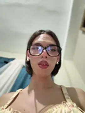 Pokazy przed kamerką – Carlita_cute