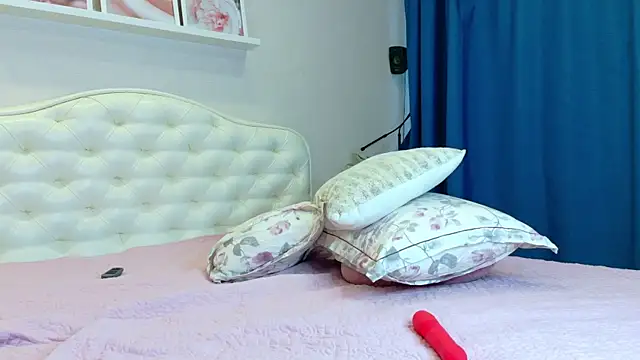 XXX chat uživo modela LadySweetWife