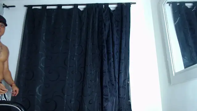 Pedro_x777 Show in webcam