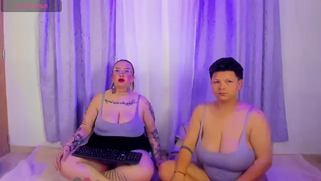 MiaYMolly Live XXX-Chat