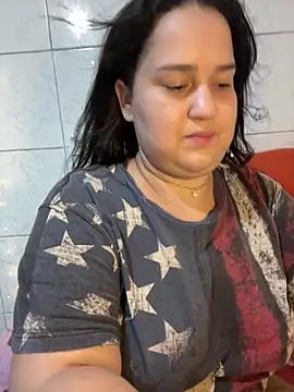 Show de yesmiia na webcam