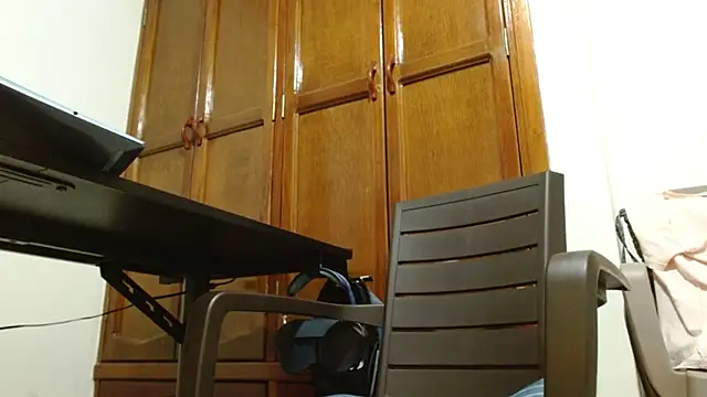 Pertunjukan Kamera Web ChicoMaloFfF