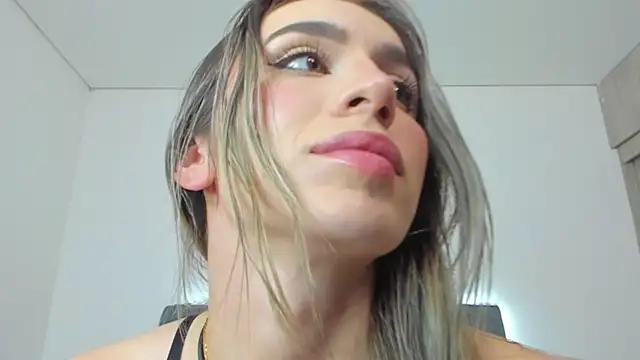 im_sarah34 Chat XXX live