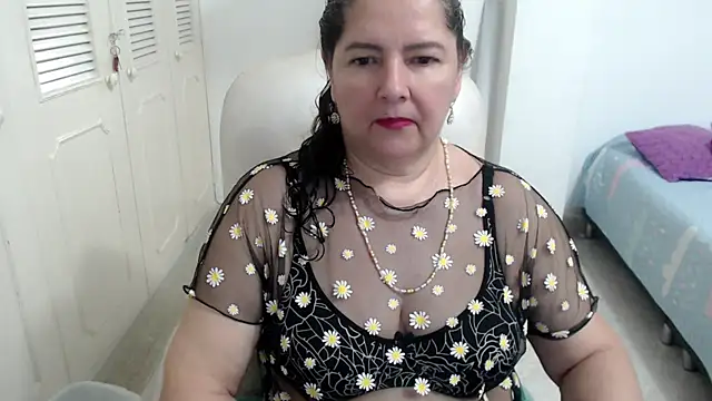 Chat +18 de leonela_69 ao vivo