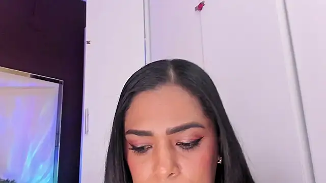 Inndrahot 现场XXX聊天