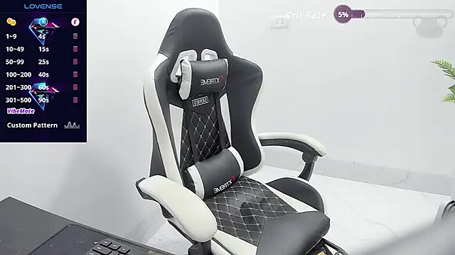 Naughty___asian 网络视讯表演