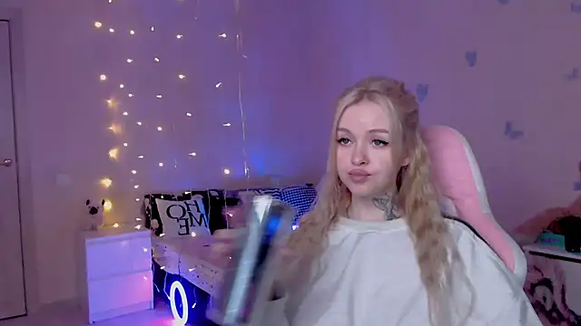 Chat +18 de Naughty_Mable ao vivo