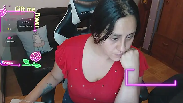 Chat +18 de MeliisaRobers ao vivo