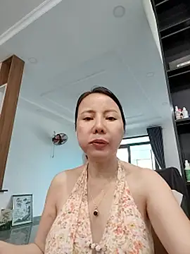 Famrita 现场XXX聊天