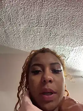 ThePrettyTiana 现场XXX聊天