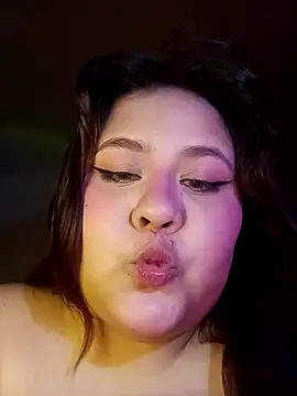 Briandasmit Adlı Modelin Canlı XXX Sohbeti