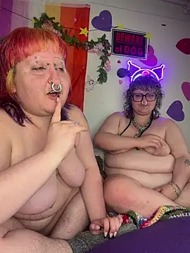 ivolustful's Webcam Show