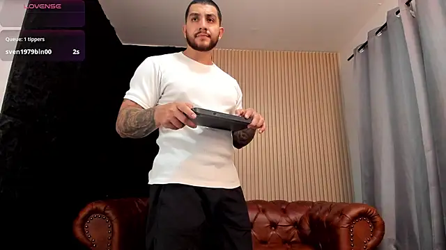 KyleNorth_ Show in webcam