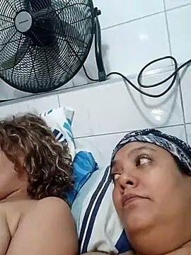 2Juicy_pussy Adlı Modelin Web Kamerası Şovu