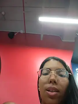 Chat +18 de SheenaBrooke ao vivo