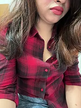 riya_sharma11n Webbikameraesitys