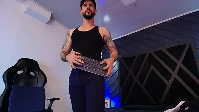 Petesevans 现场XXX聊天