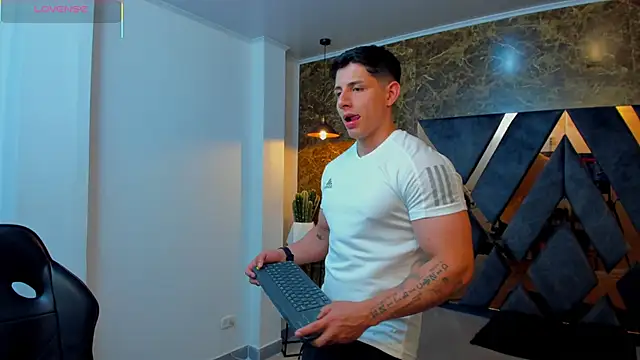 Johan_Williams_07 现场XXX聊天