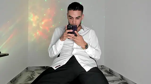 mikee_scooth 现场XXX聊天