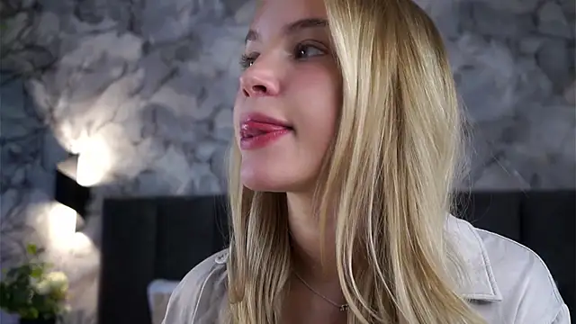 AftonConnett Adlı Modelin Canlı XXX Sohbeti