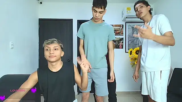 Playhardsexx: онлайн-секс-чат