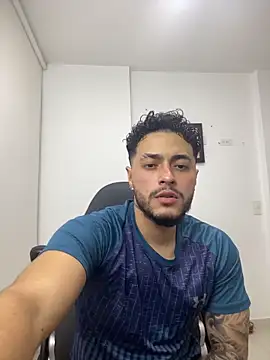 MattiaDupont: онлайн-секс-чат