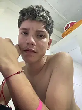 Theus26_: онлайн-секс-чат