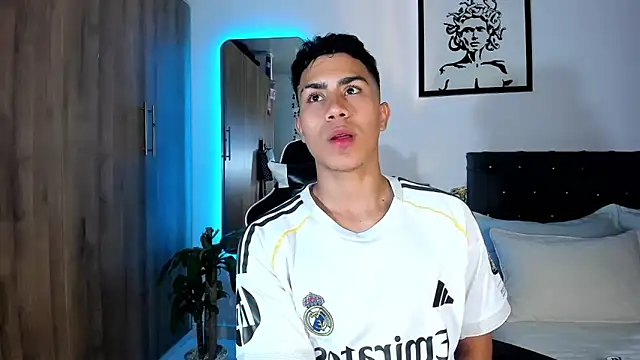 AlanNaughty: онлайн-секс-чат