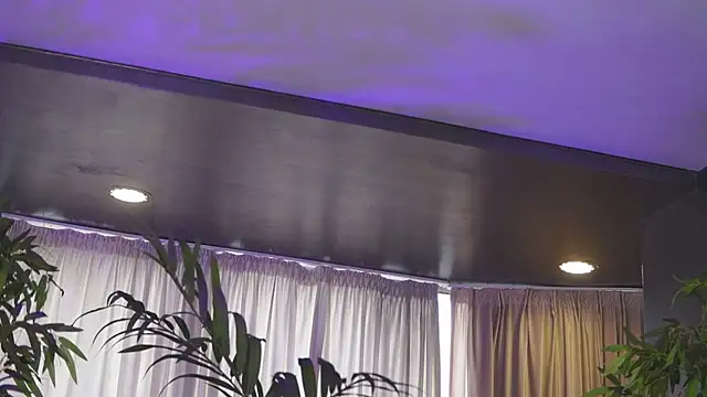 Chatroom XXX en direct de GinaValentinna