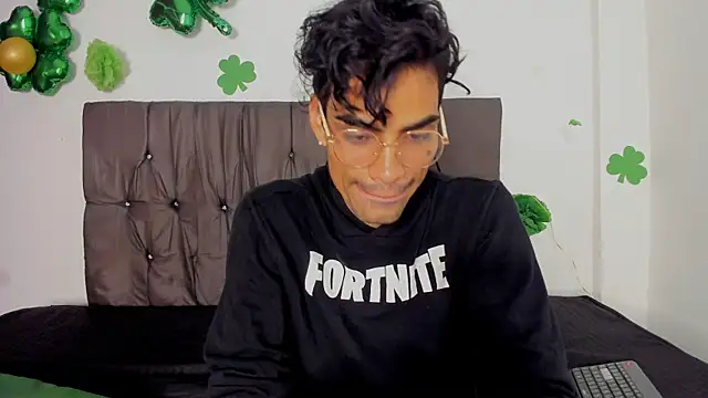 Gay_Red_Room Webcam Show