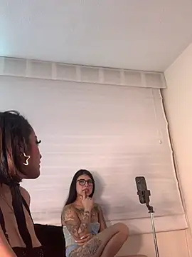 LilithMonetten Live XXX chat