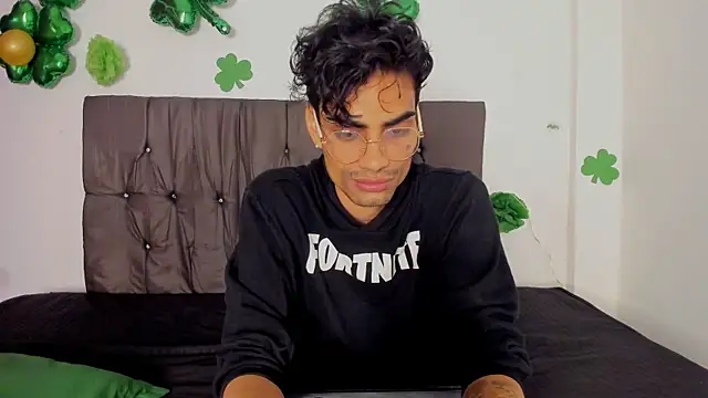 Gay_Red_Room's Webcam Show