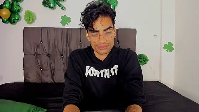 Gay_Red_Room Show Webcam