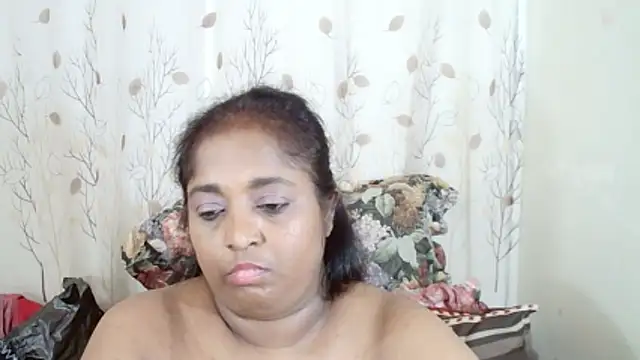 Indiantasha live XXX chat