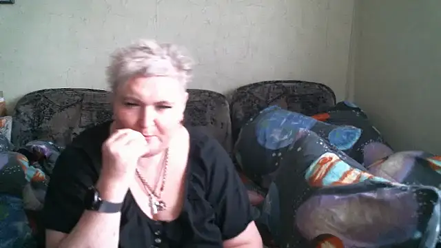 Lana555 现场XXX聊天