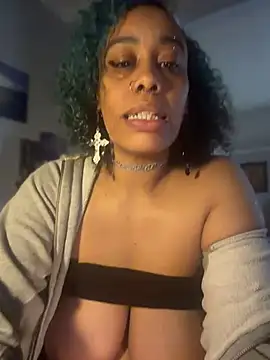 Lunalovesyou8 Show in webcam