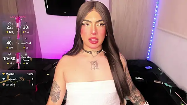 Pokazy przed kamerką – Sophie_whitexxx